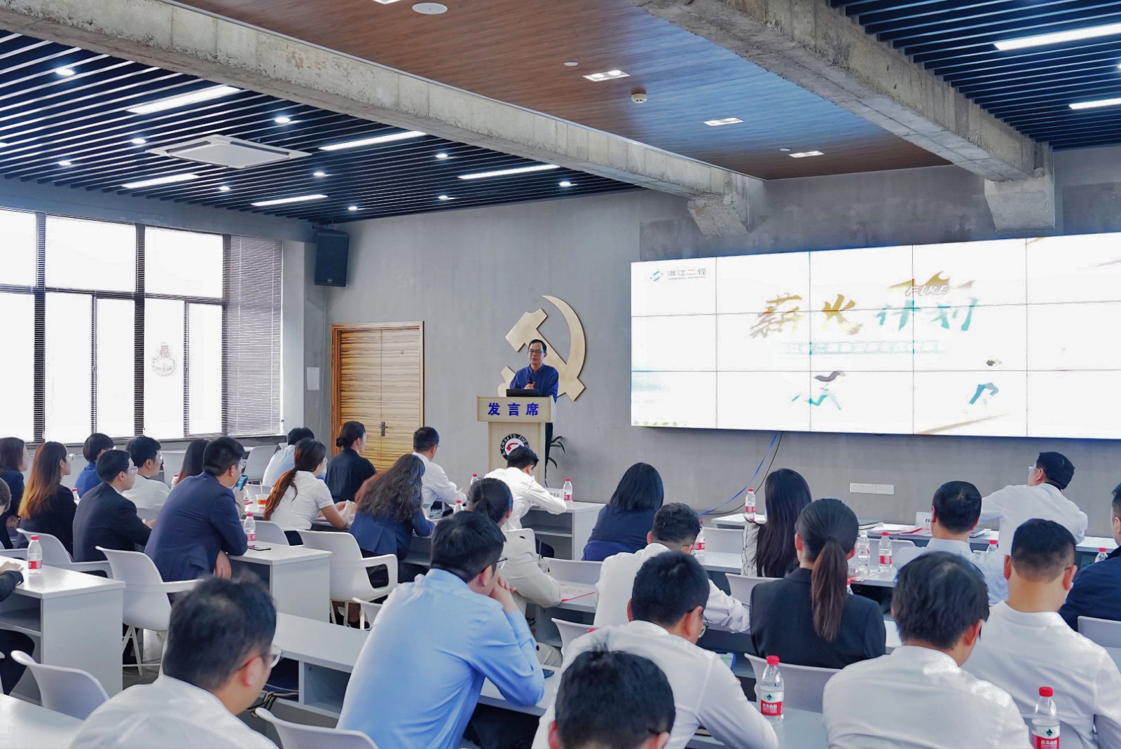 1714964528193347.jpg 1714964528193347.jpg